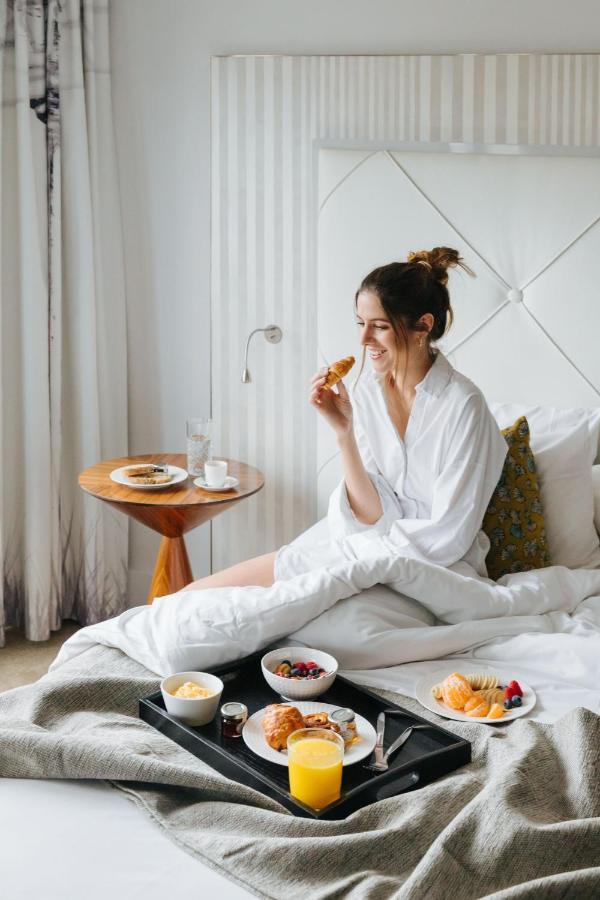 Double Room Eiffel Tower View – 3rd 4th floor