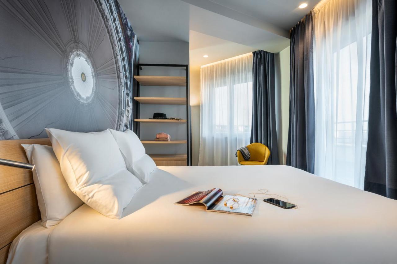 Superior Double Room with Balcony and View