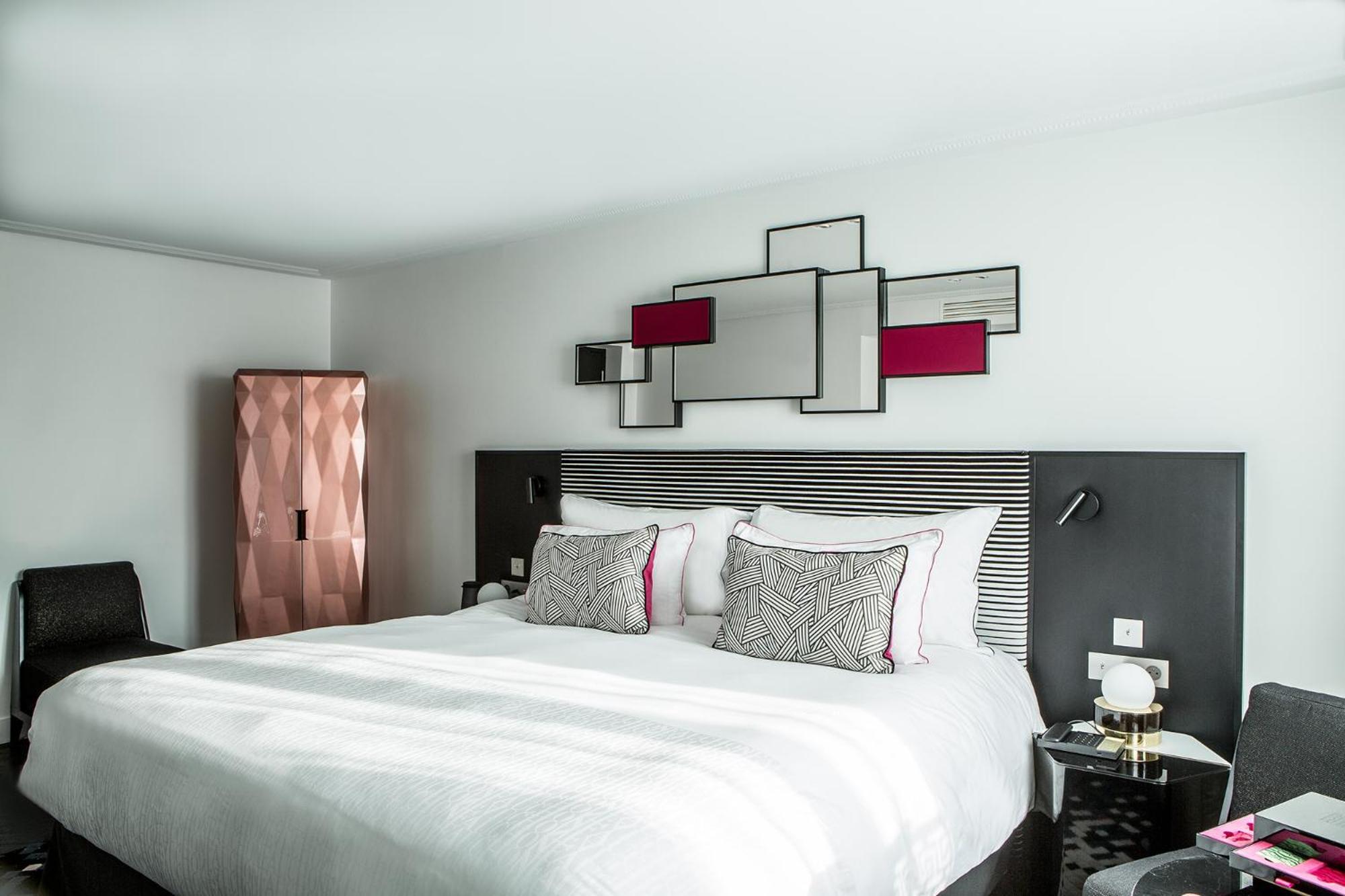 Deluxe Double Room Eiffel Tower view