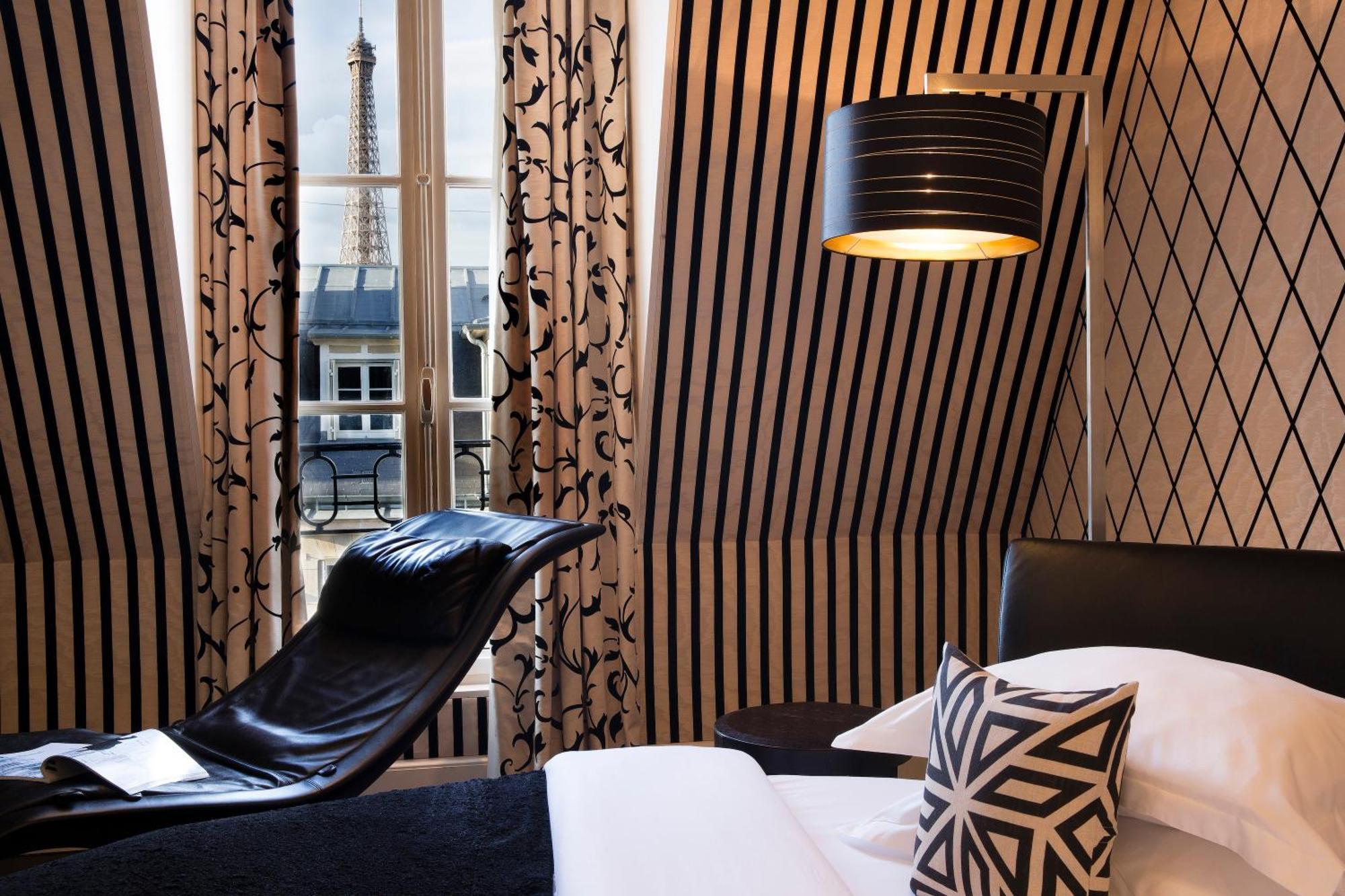 Junior Suite View of the Eiffel Tower