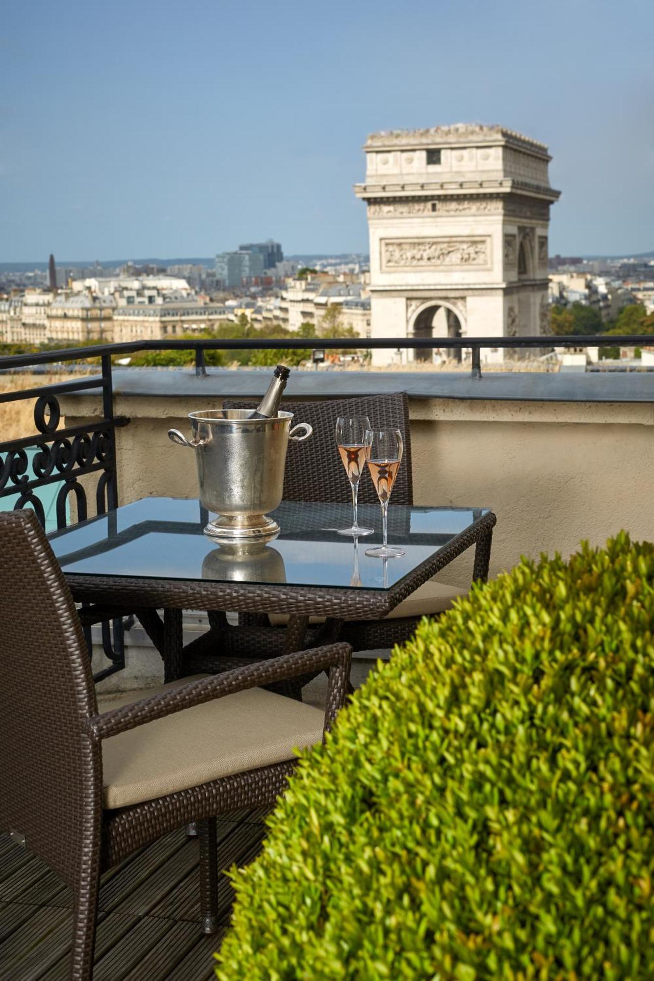 Parisian Suite Terrace Eiffel Tower & Arc de Triomphe