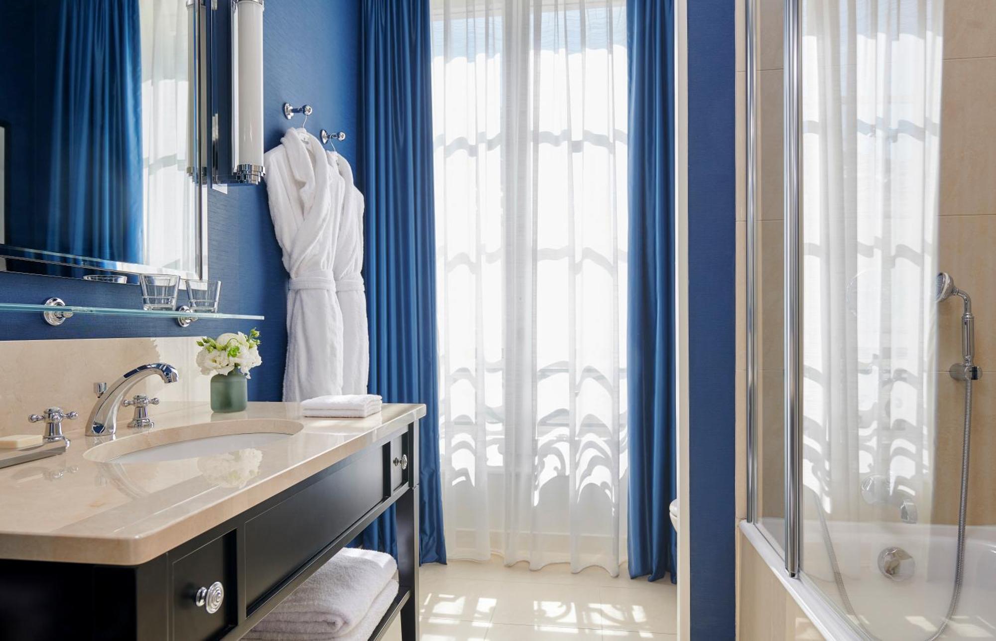 Premium King Room with Balcony