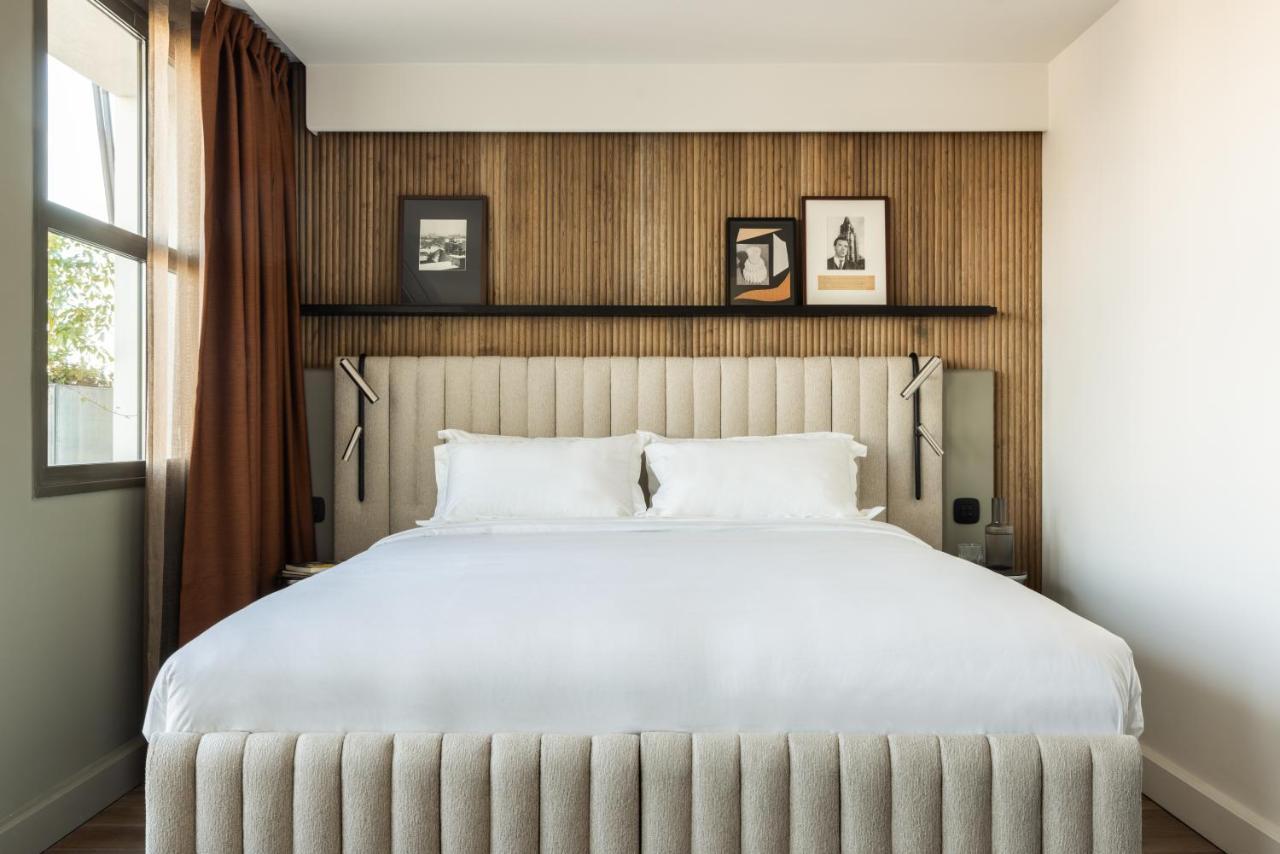 "Signature" Room with Terrace and Eiffel Tower View
