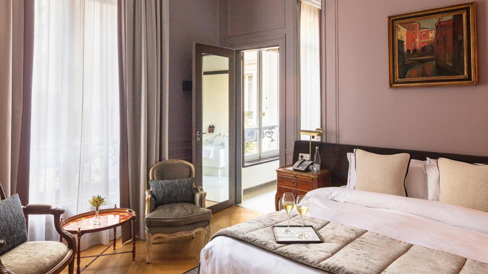 Deluxe Suite