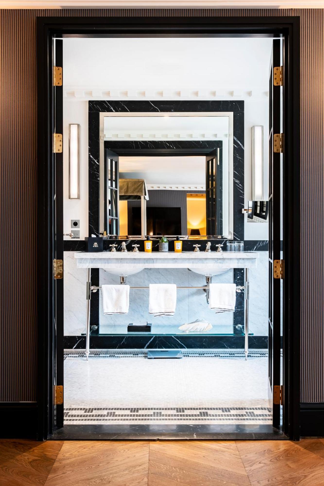 Deluxe Suite 1 King