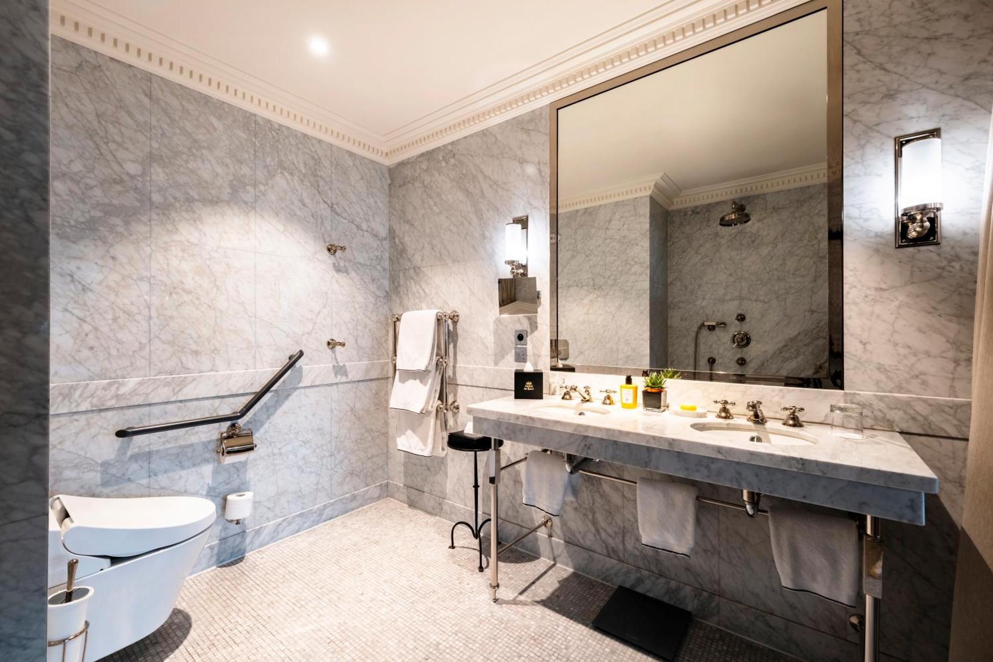 Deluxe Suite 1 King,1657193496:JPEG