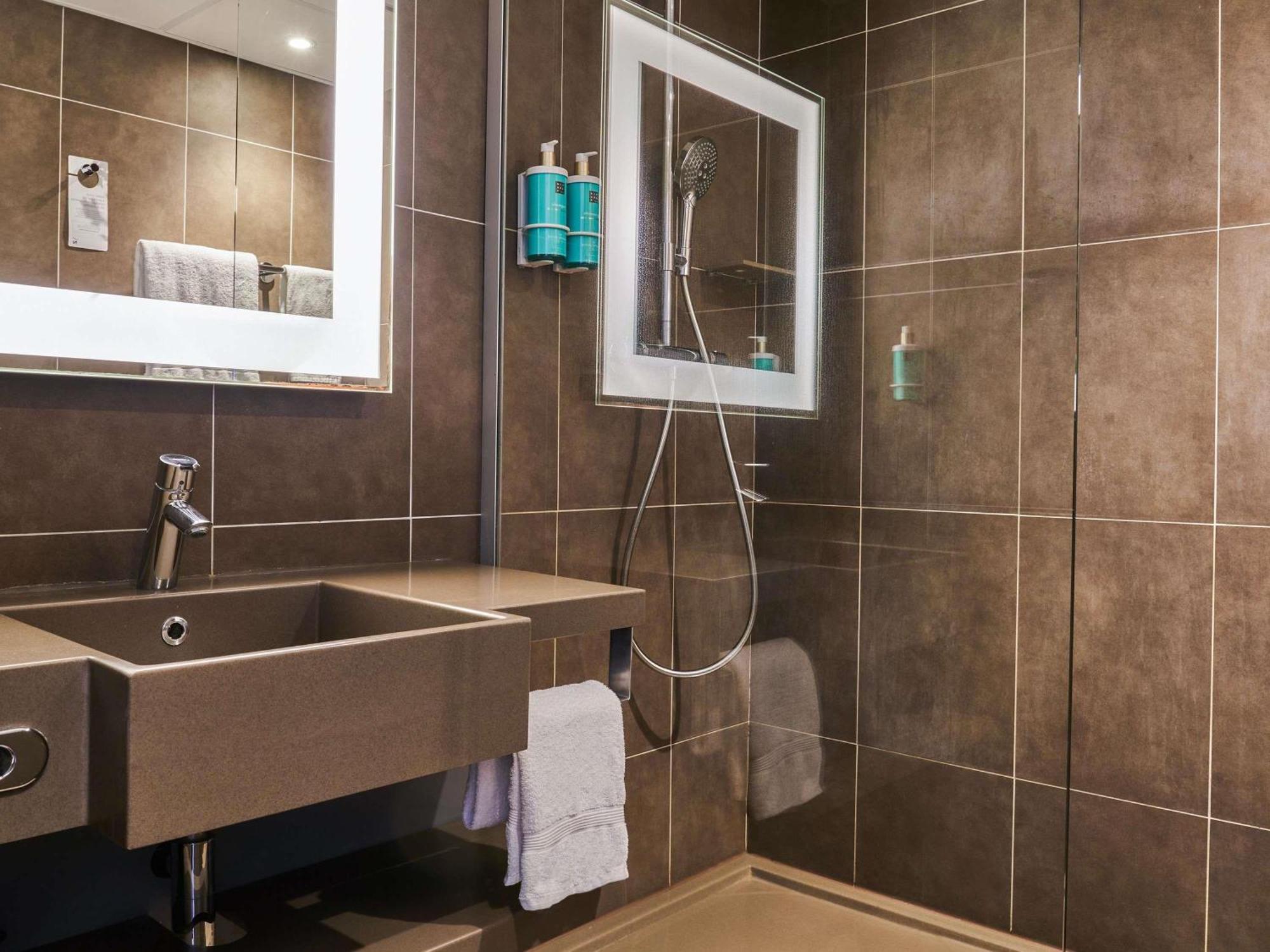 Superior Room with Queen Bed and Single Sofa Bed,1704868305:JPEG