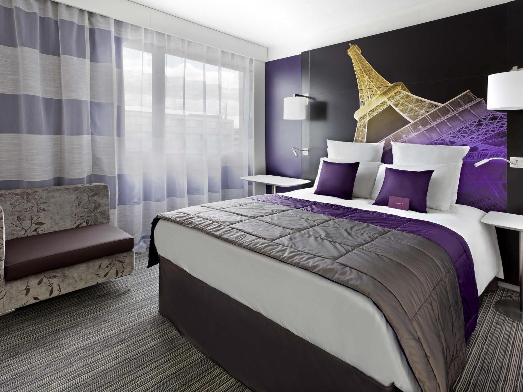 Privilege Room a double bed