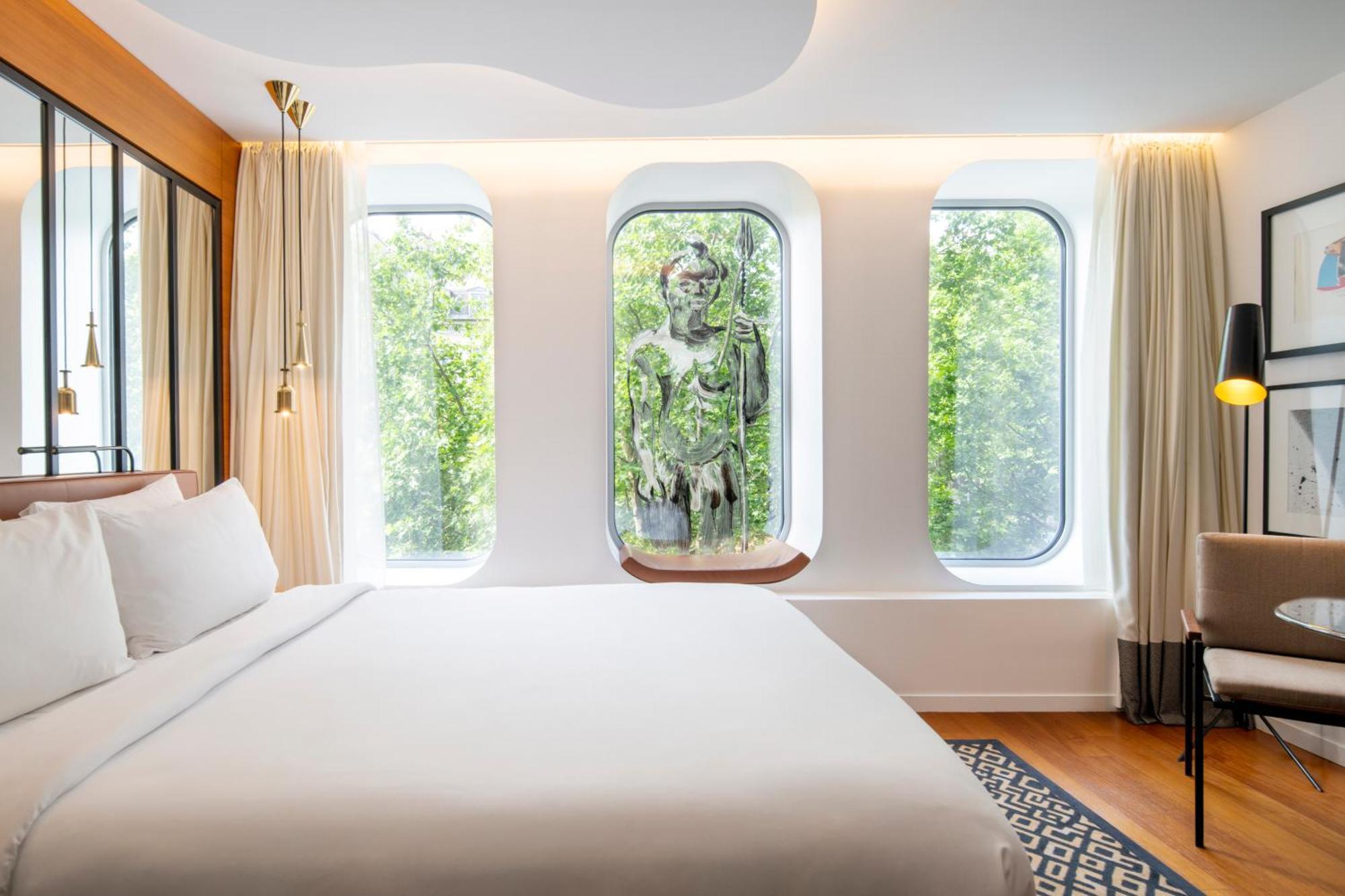 Bobo Room Garden or City View