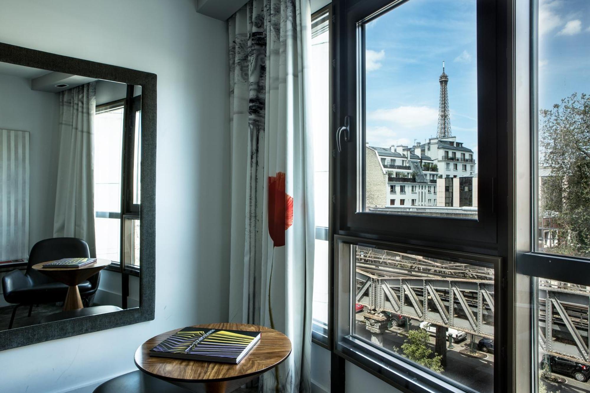 Double Room Eiffel Tower View – 3rd 4th floor