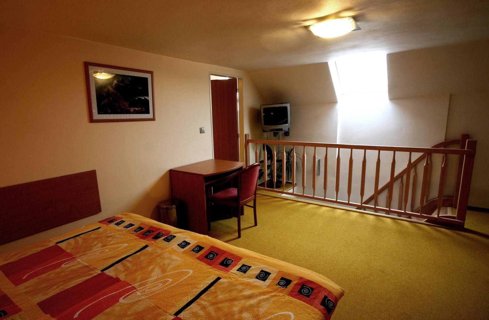 Premium King Room with Balcony and City View