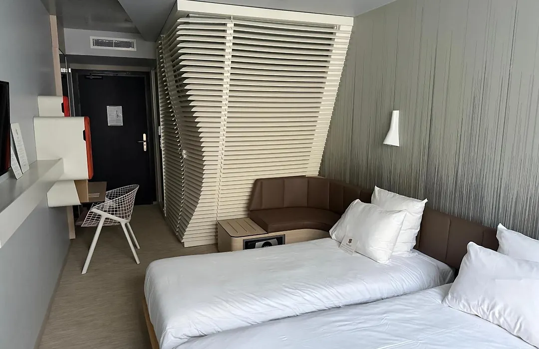 Okko Hotels Paris Porte De Versailles-1