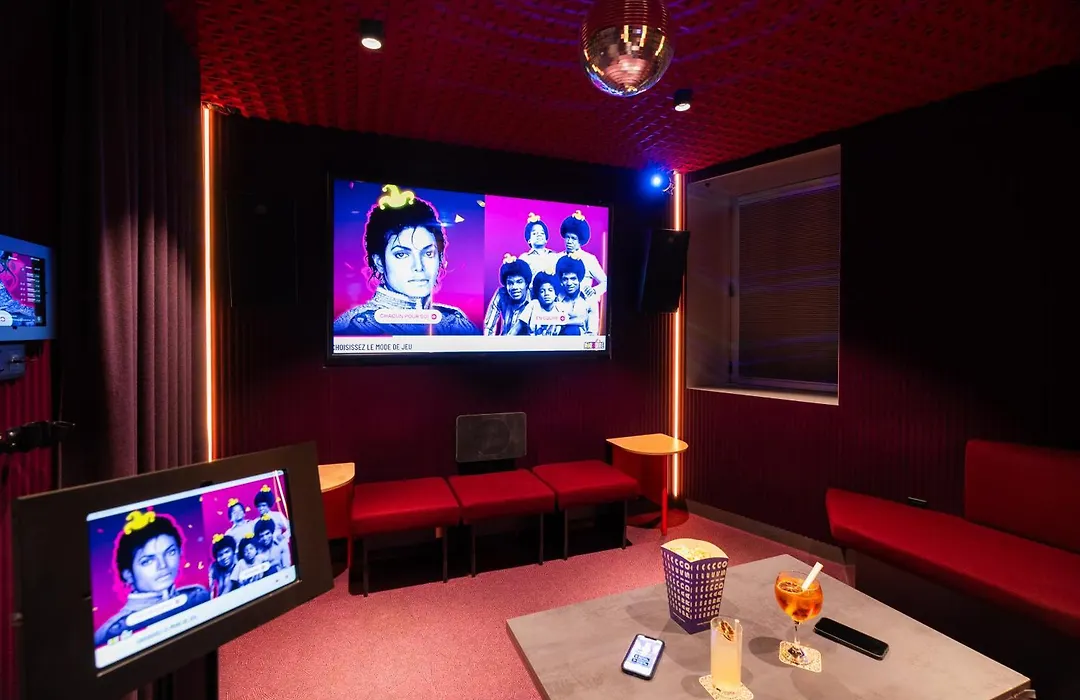 Mk2 Hotel Paradiso Nation-1