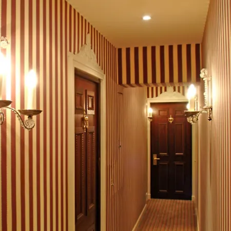 Hotel Des Grands Hommes-2