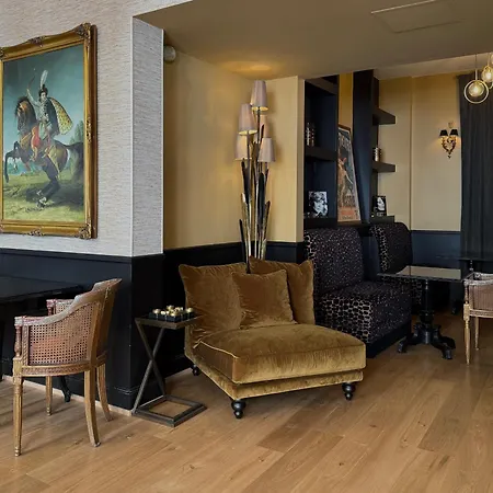 New Hotel Republique-3